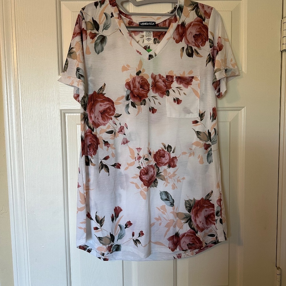 Heimish Short Sleeve Floral Top Sz. Small